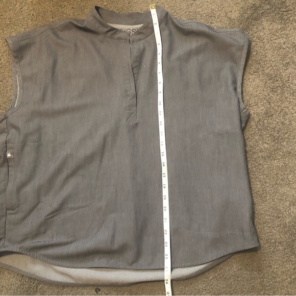 FIGS Graphite Rafaela Oversized Sleeveless Scrub Top Size Medium - Picture 13 of 13